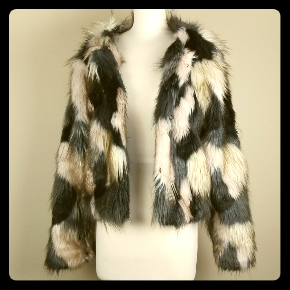 NWOT Romeo & Juliet Couture | Faux Fur Jacket | M